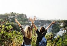 1Cover wins two Canstar travel insurance awards